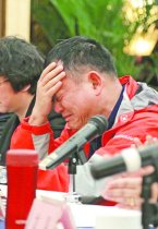 谈及“走廊医生”兰越峰 绵阳团医生代表落泪